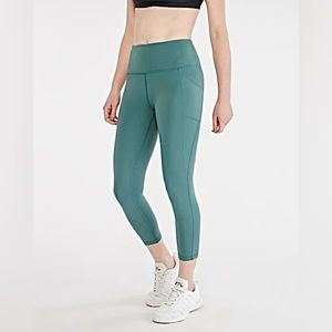 X BY GOTTEX || Rachel Pocket Capri Leggings in Jade - SZ XS